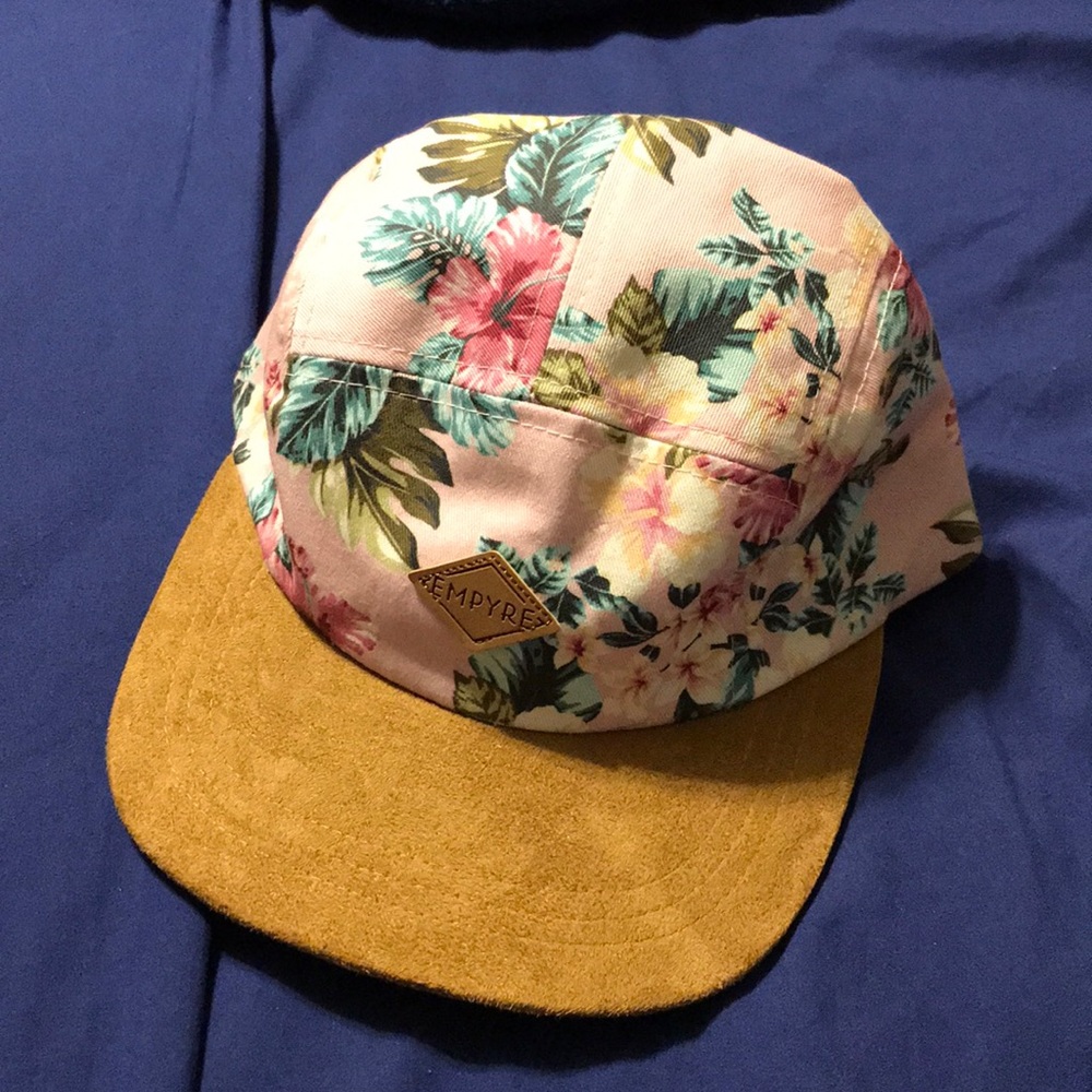 Empyre 5-panel hat. Barely worn. OSFA.